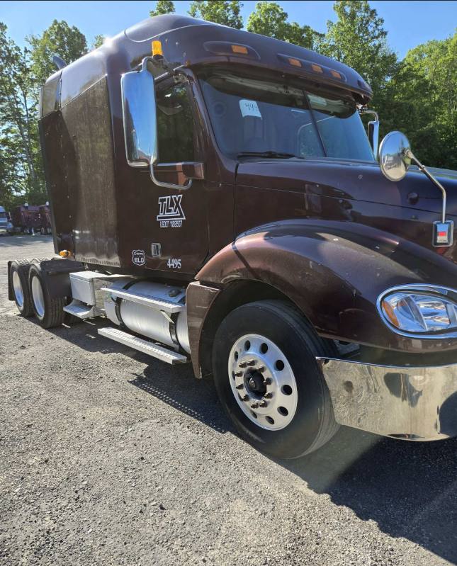 2014 Freightliner Columbia - Glider lease purchase truck – unit 4495